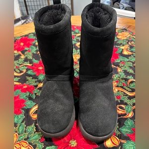 UGG Black Classic Short Waterproof Arctic Grip boot women’s size 9